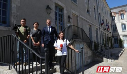 哈尔滨网红吃瓜事件视频,一场网络热议的瓜田奇遇